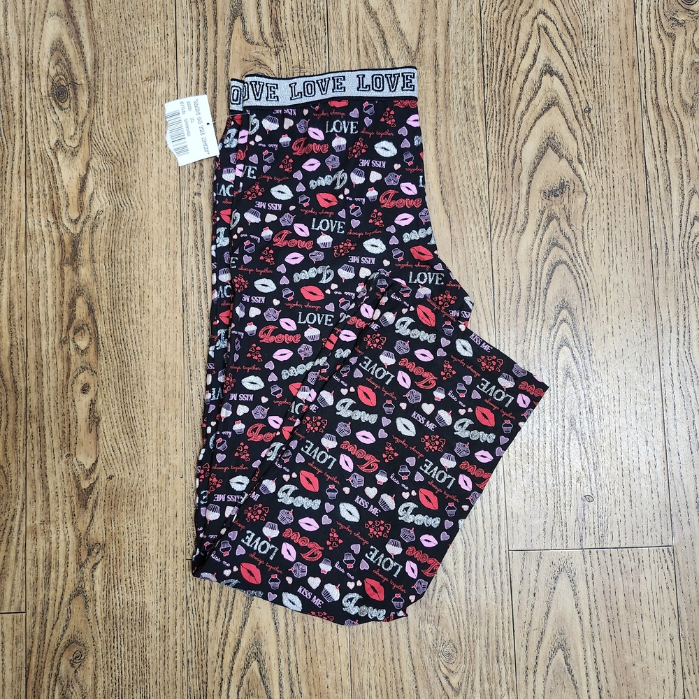 Roll Outta Bed Women's Kiss Lips Cupcake  Love Pajama Pants  size XL/Juniors